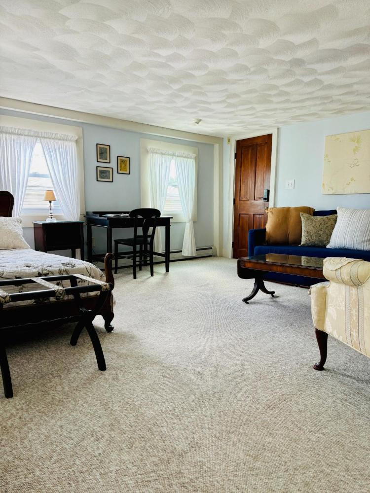 Deluxe Double Room interior